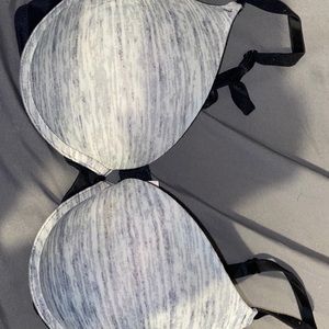 Victoria secret/pink bra